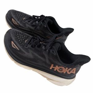 HOKA CLIFTON 9 Sneakers 
W 7.5
Black & Rose Gold Running Shoes
#1127896 BRGL